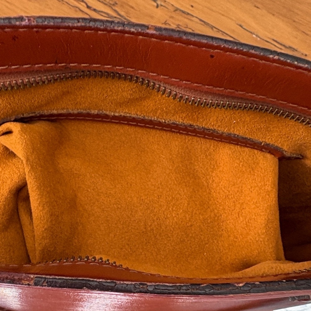 Louis Vuitton Elegant Brown Epi handbag - Picture 7 of 13